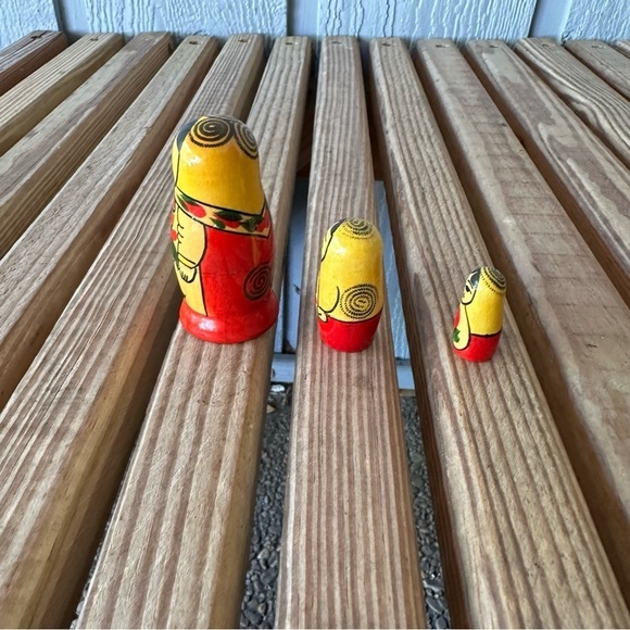 Russian Nesting Dolls Set 3 Matryoshka Peasant Doll Wooden Wood Vintage Russia - Picture 4 of 11
